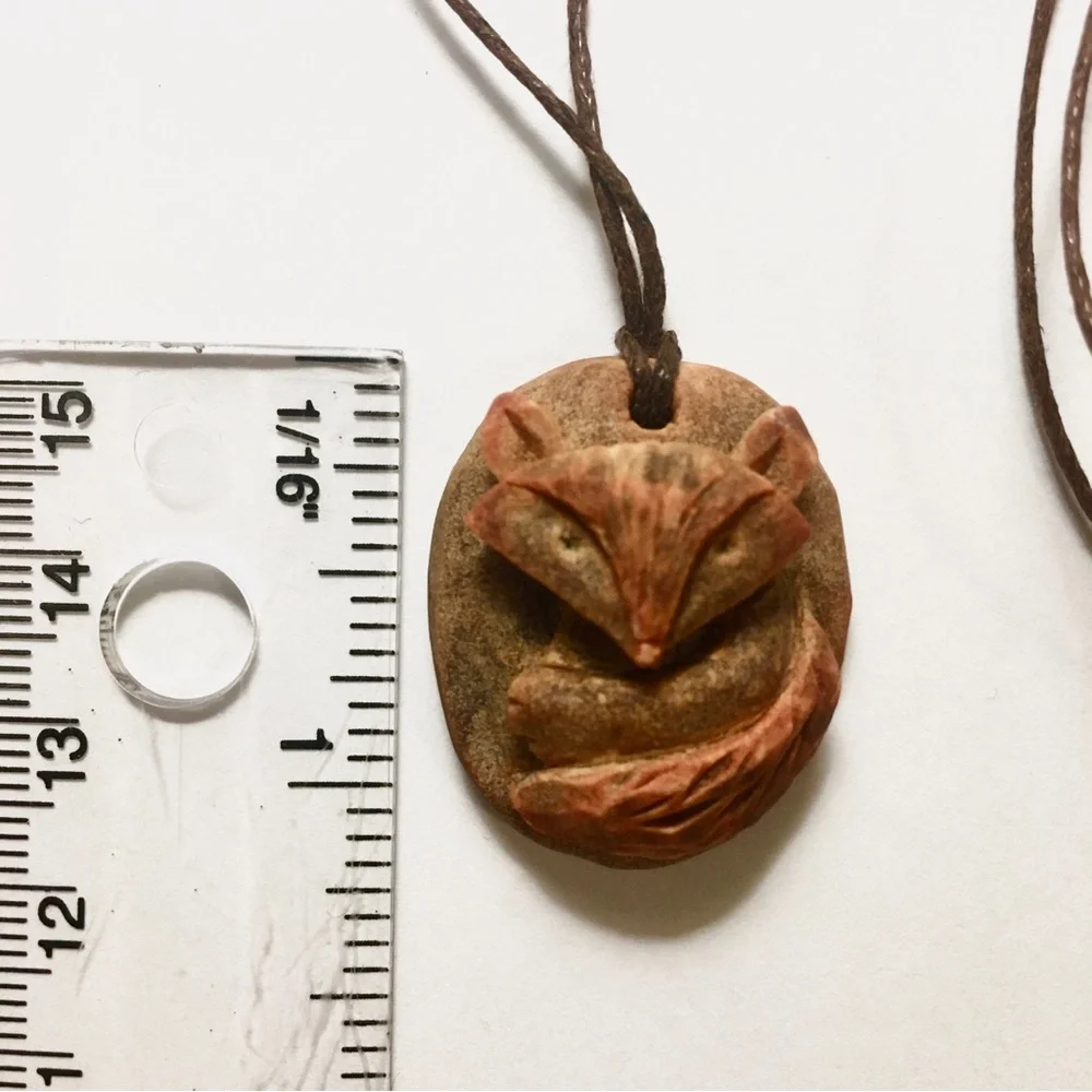 Avocado Pit Fox Pendant Necklace - Picture 4 of 4